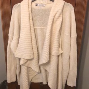 Shimmer ruffled Jennifer Lopez sweater!!✨